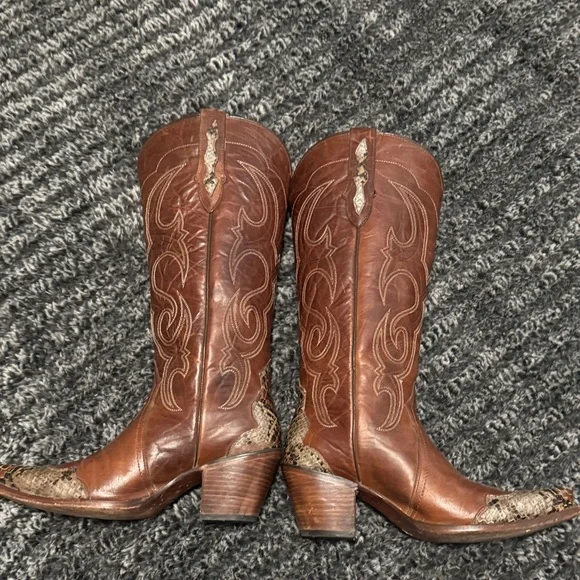 Brown Western Leather Boots - Picture 5 of 5
